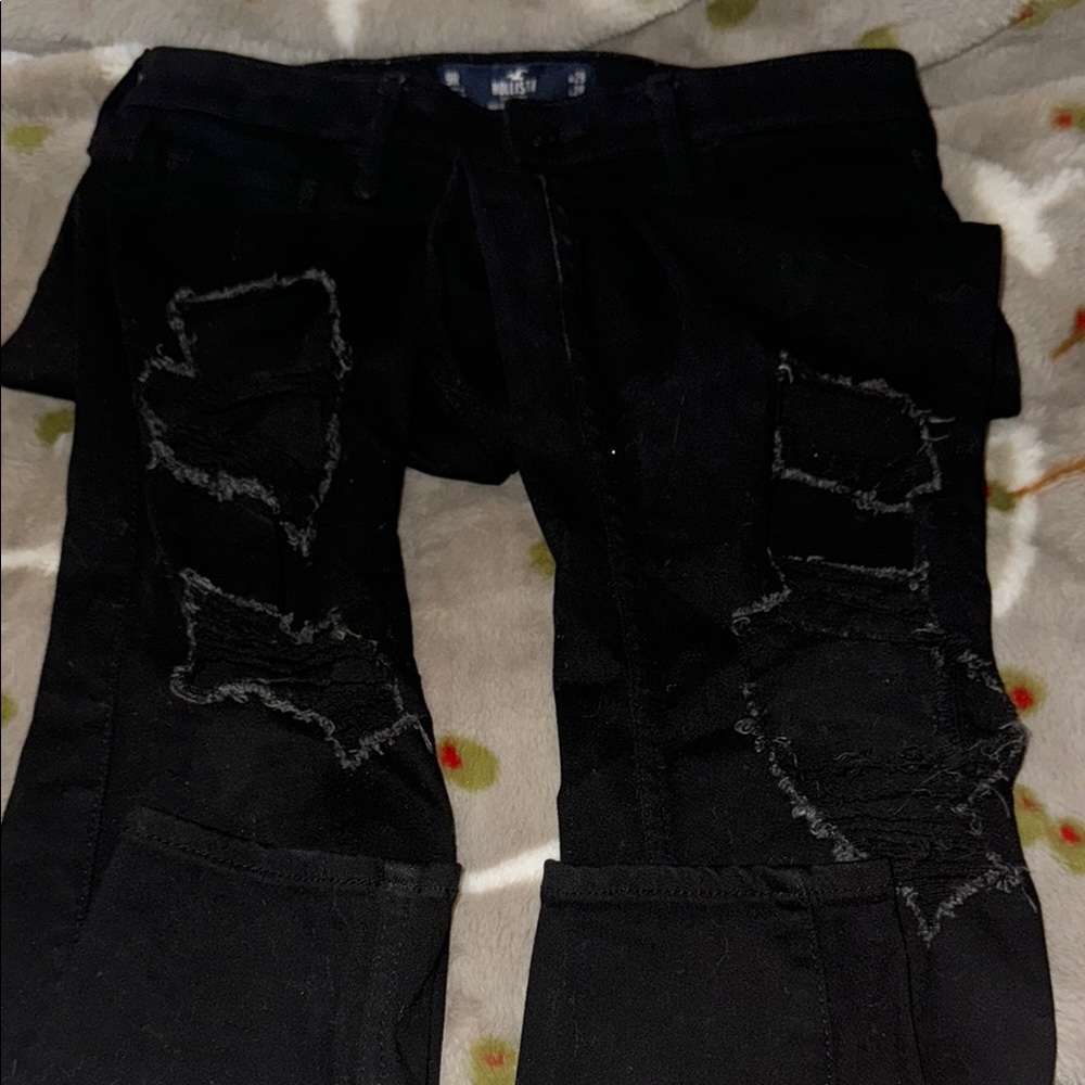 Black Distressed Jeans